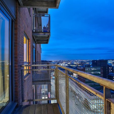 Skyview Apartment By Noknokstay - City Centre With Parking - Group, Family, Business 谢菲尔德 外观 照片