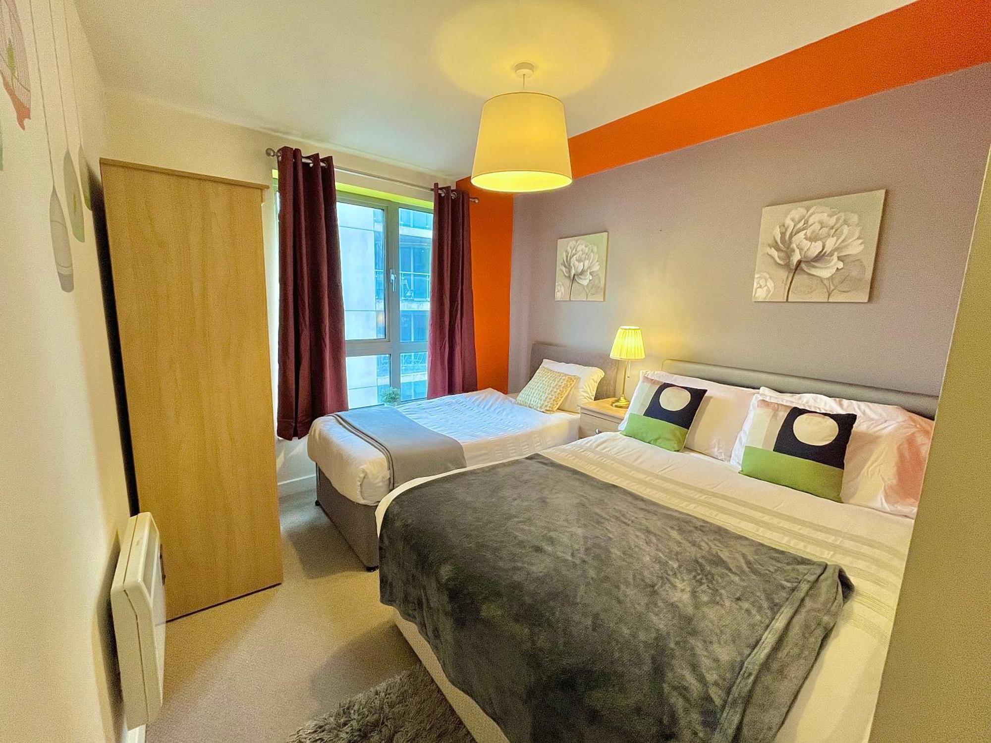 Skyview Apartment By Noknokstay - City Centre With Parking - Group, Family, Business 谢菲尔德 外观 照片