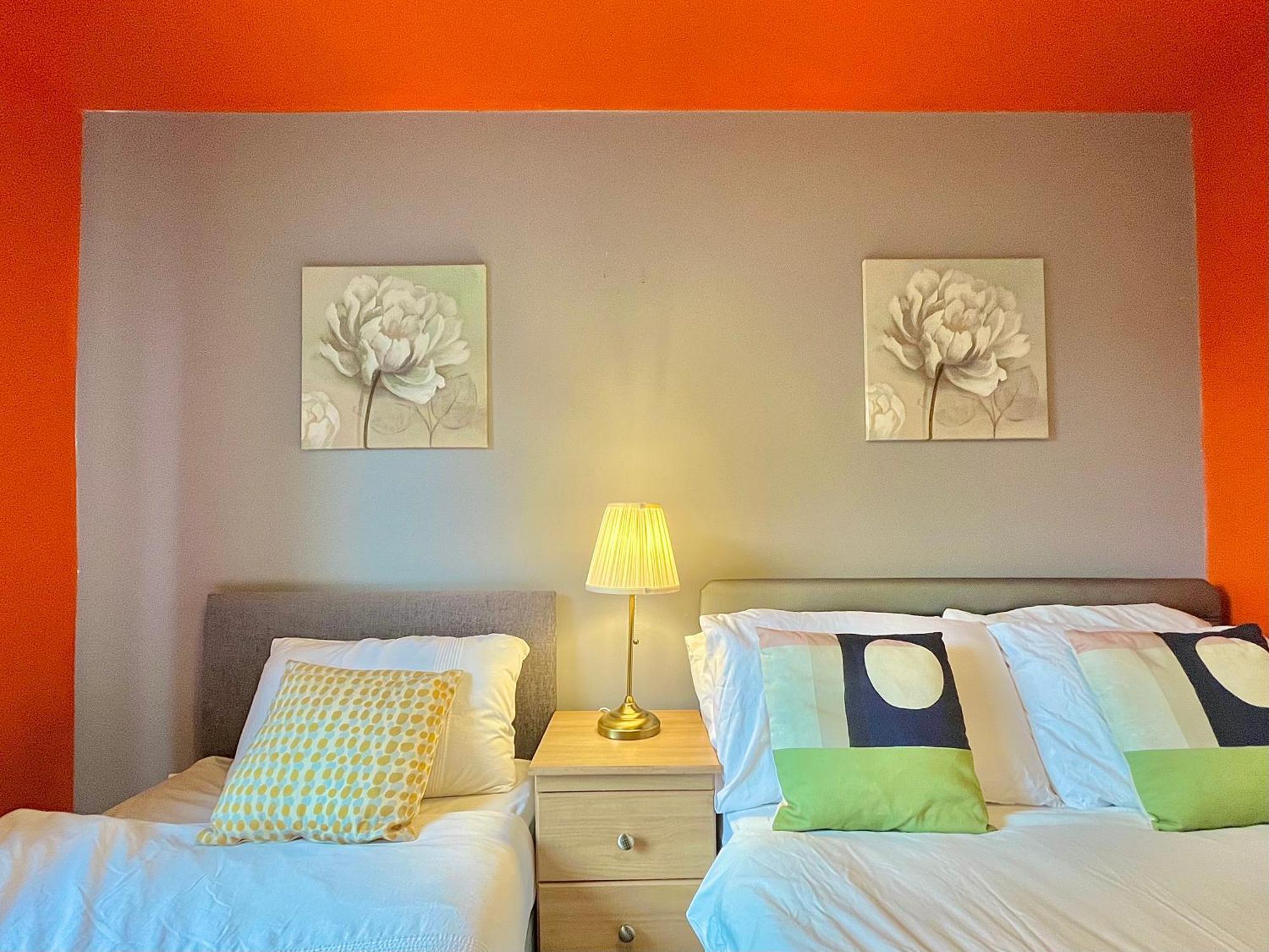 Skyview Apartment By Noknokstay - City Centre With Parking - Group, Family, Business 谢菲尔德 外观 照片