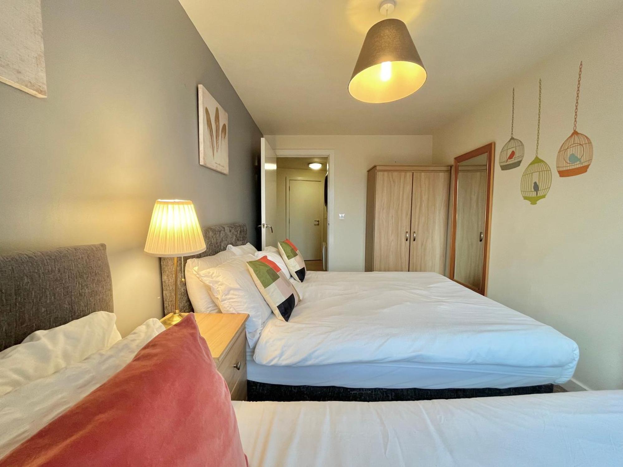 Skyview Apartment By Noknokstay - City Centre With Parking - Group, Family, Business 谢菲尔德 外观 照片