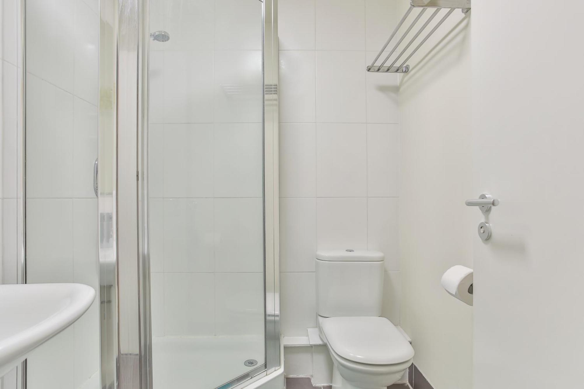 Skyview Apartment By Noknokstay - City Centre With Parking - Group, Family, Business 谢菲尔德 外观 照片