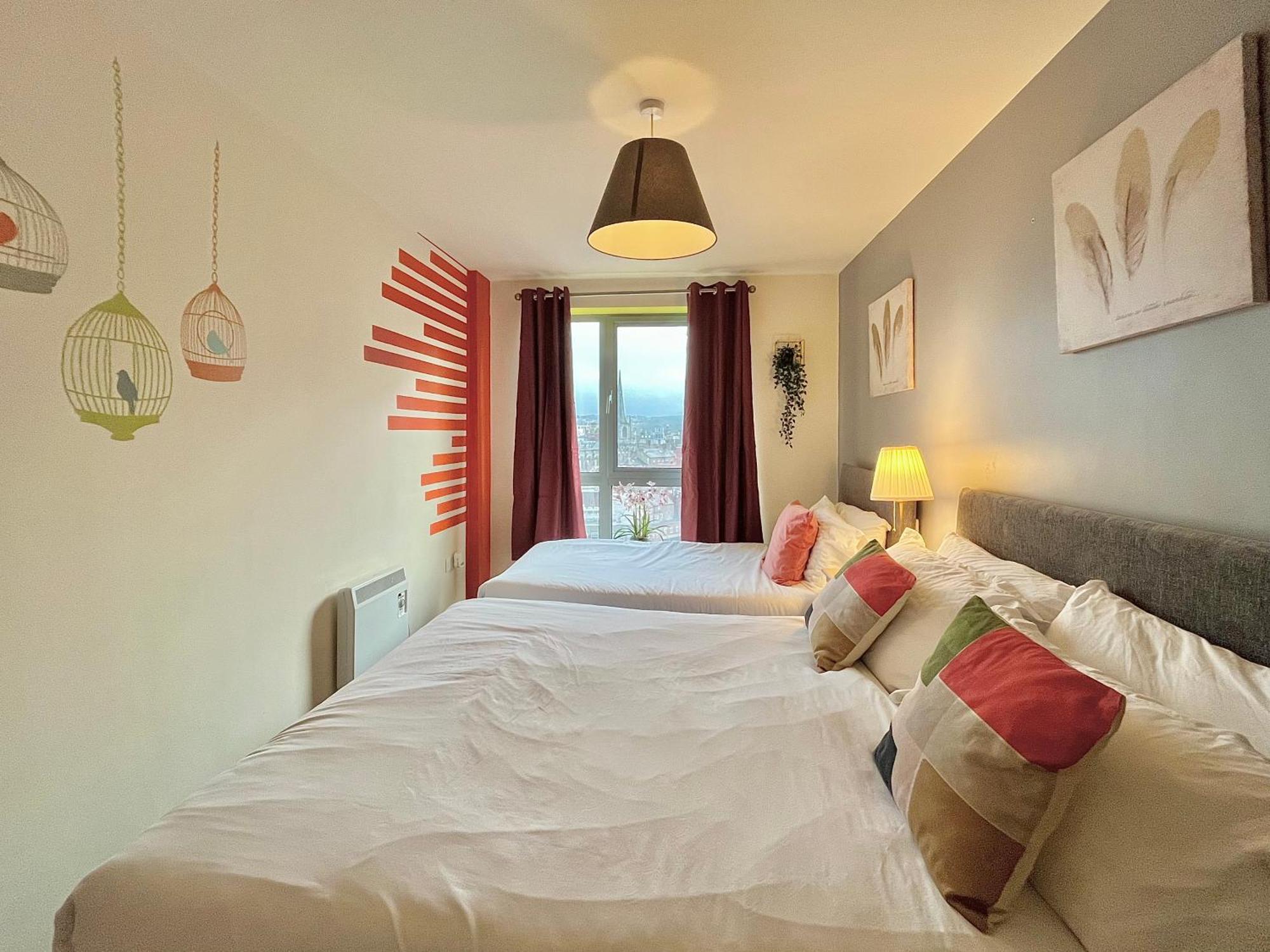 Skyview Apartment By Noknokstay - City Centre With Parking - Group, Family, Business 谢菲尔德 外观 照片