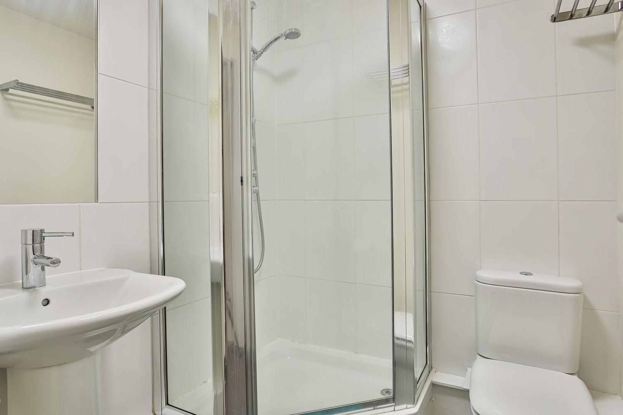 Skyview Apartment By Noknokstay - City Centre With Parking - Group, Family, Business 谢菲尔德 外观 照片