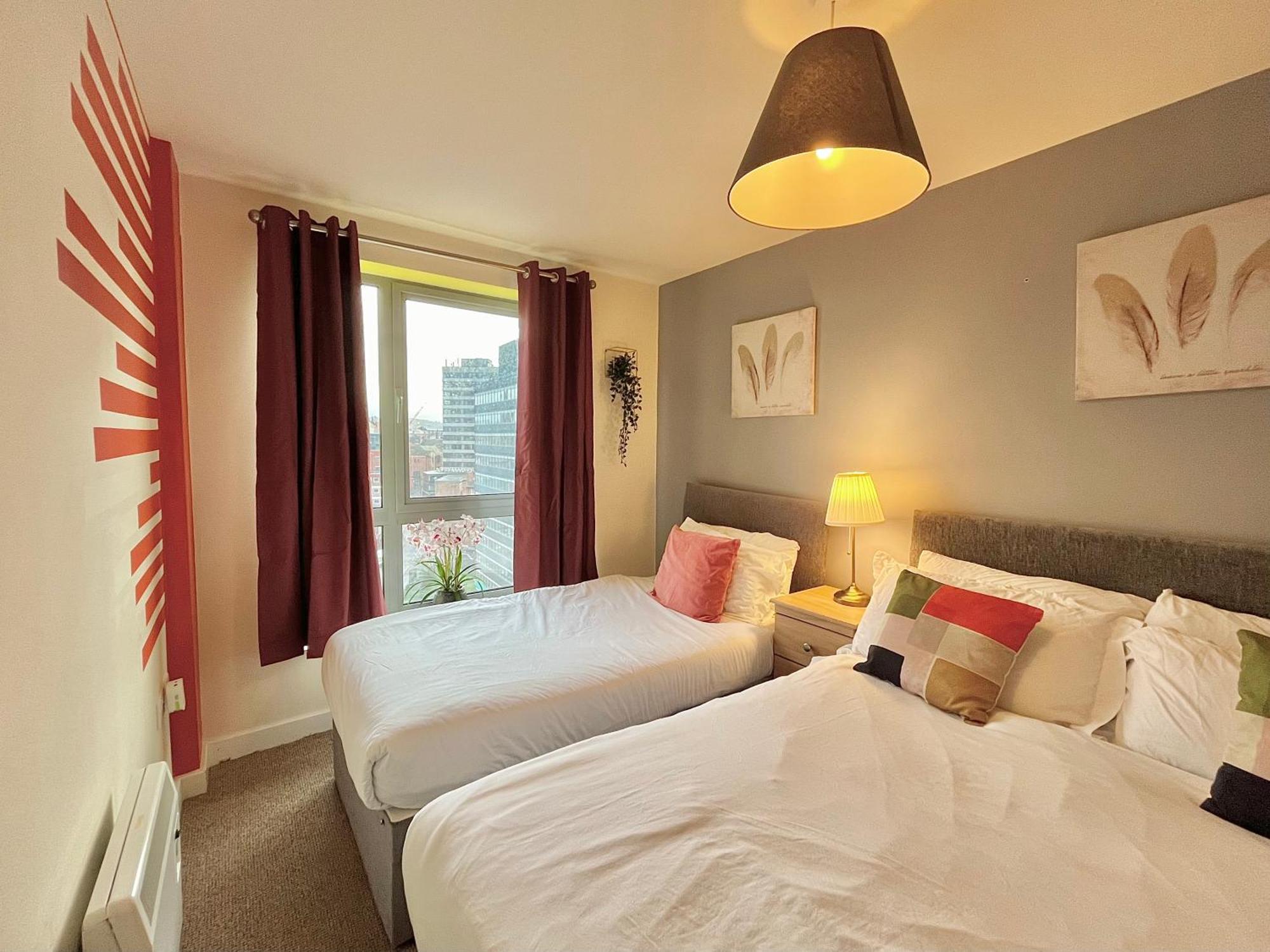 Skyview Apartment By Noknokstay - City Centre With Parking - Group, Family, Business 谢菲尔德 外观 照片