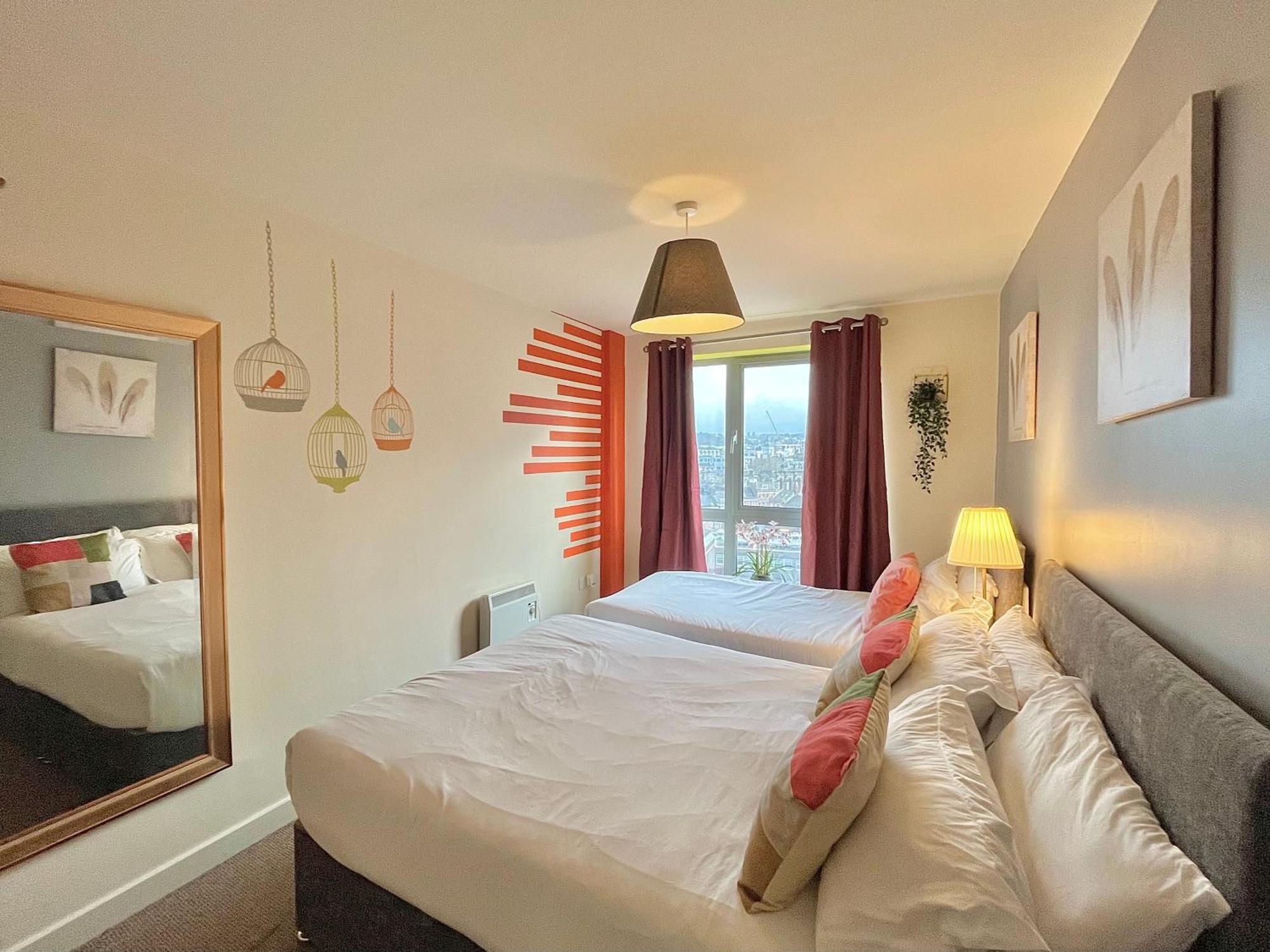 Skyview Apartment By Noknokstay - City Centre With Parking - Group, Family, Business 谢菲尔德 外观 照片