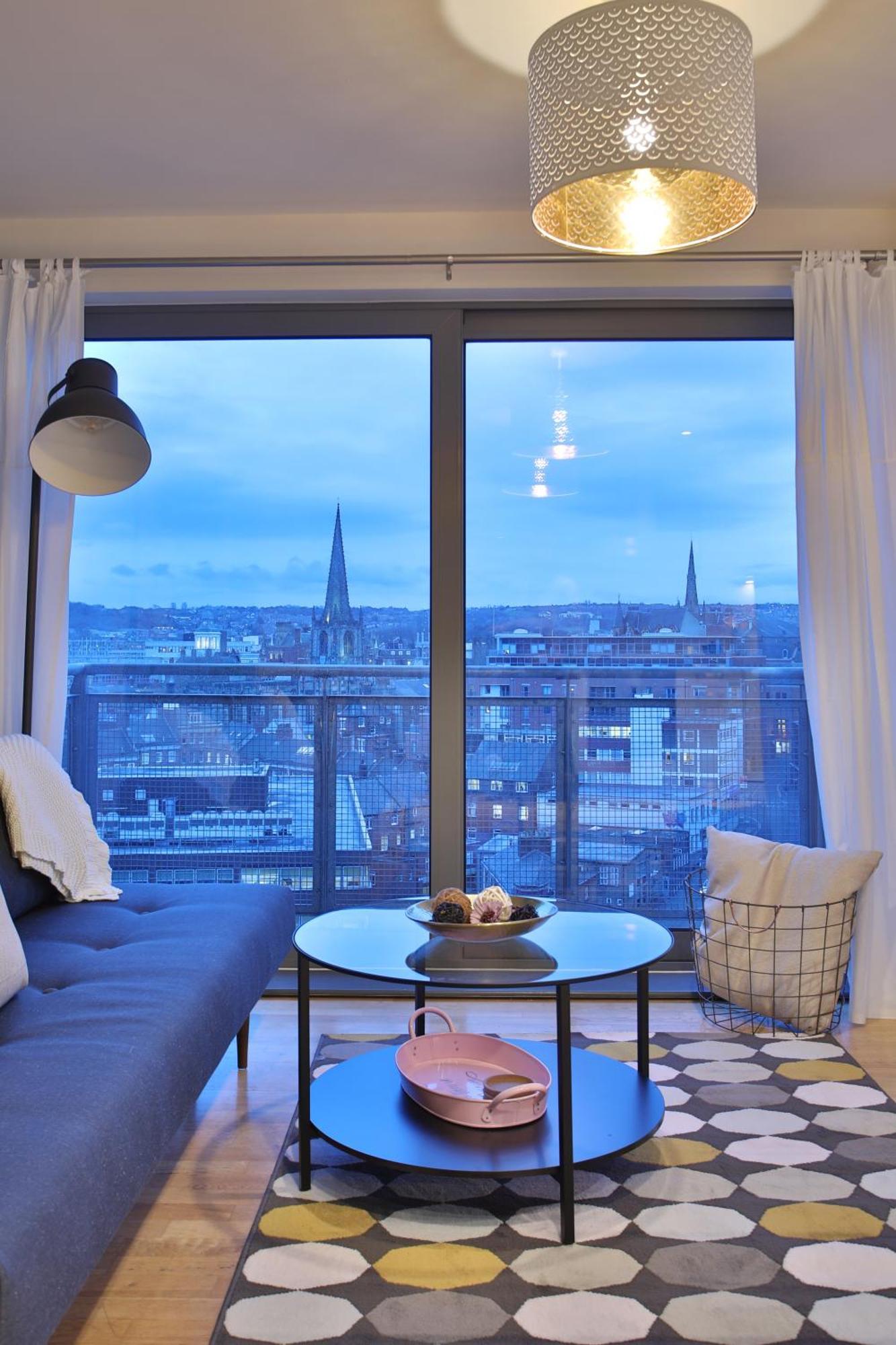 Skyview Apartment By Noknokstay - City Centre With Parking - Group, Family, Business 谢菲尔德 外观 照片
