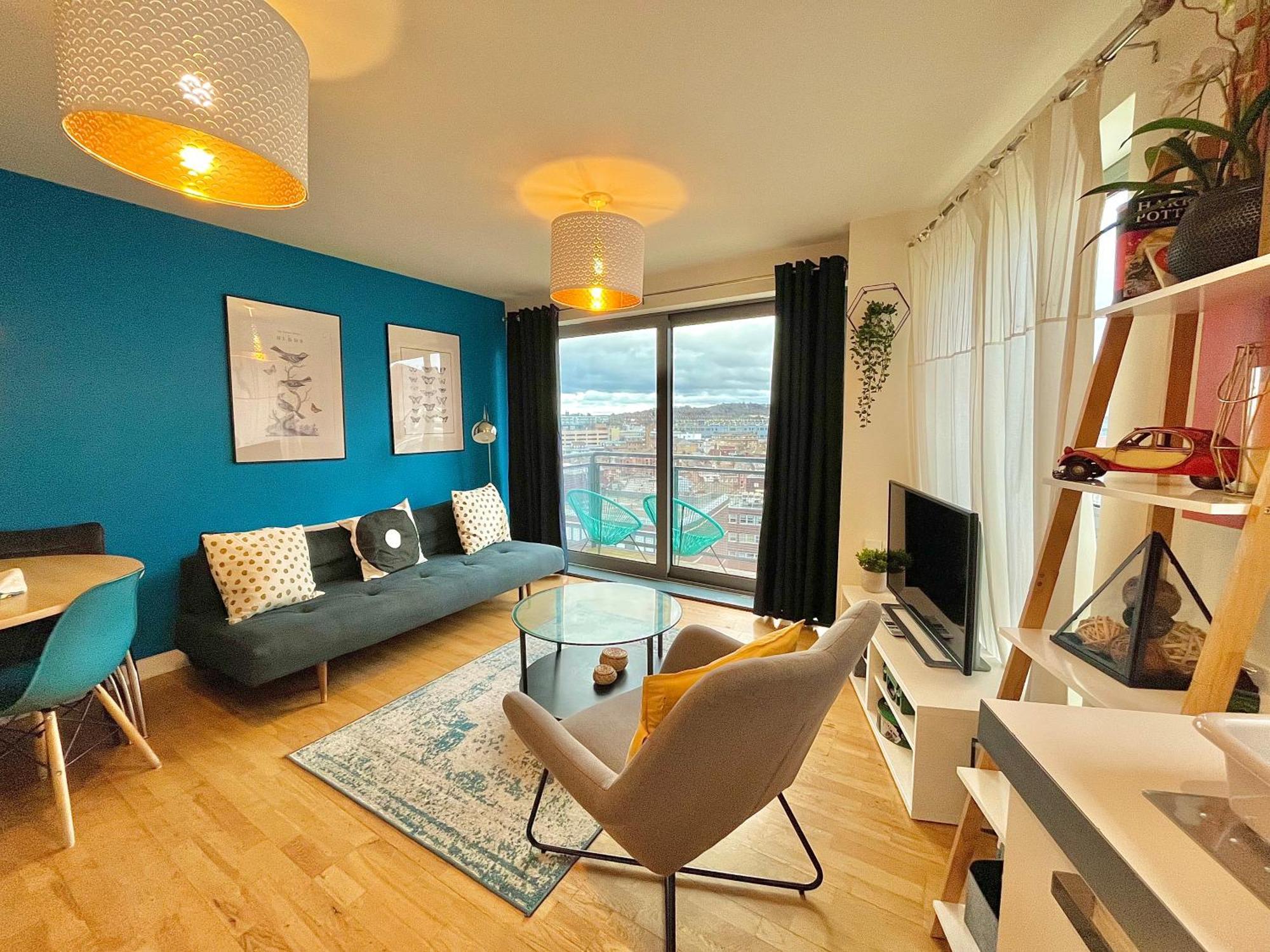Skyview Apartment By Noknokstay - City Centre With Parking - Group, Family, Business 谢菲尔德 外观 照片